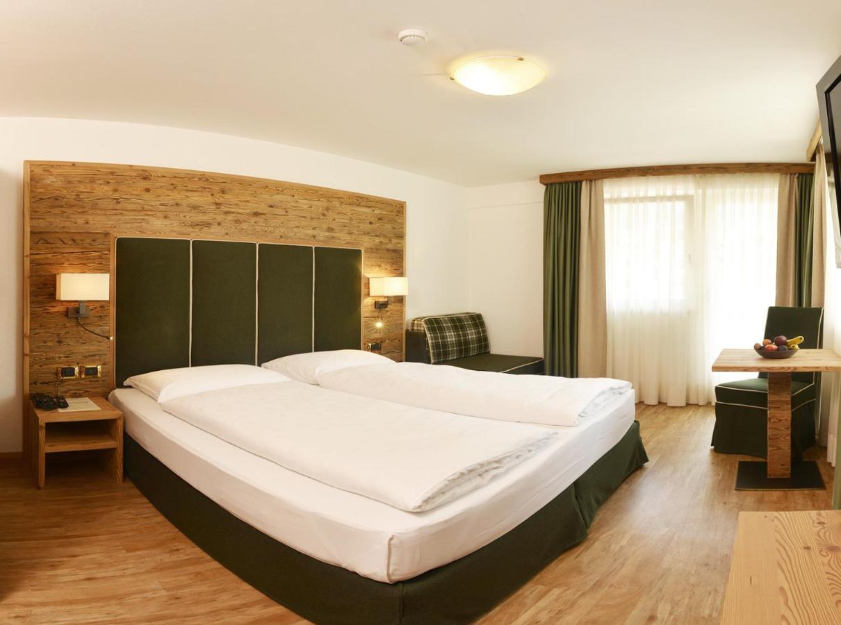 אורטיסיי Hotel Maria מראה חיצוני תמונה