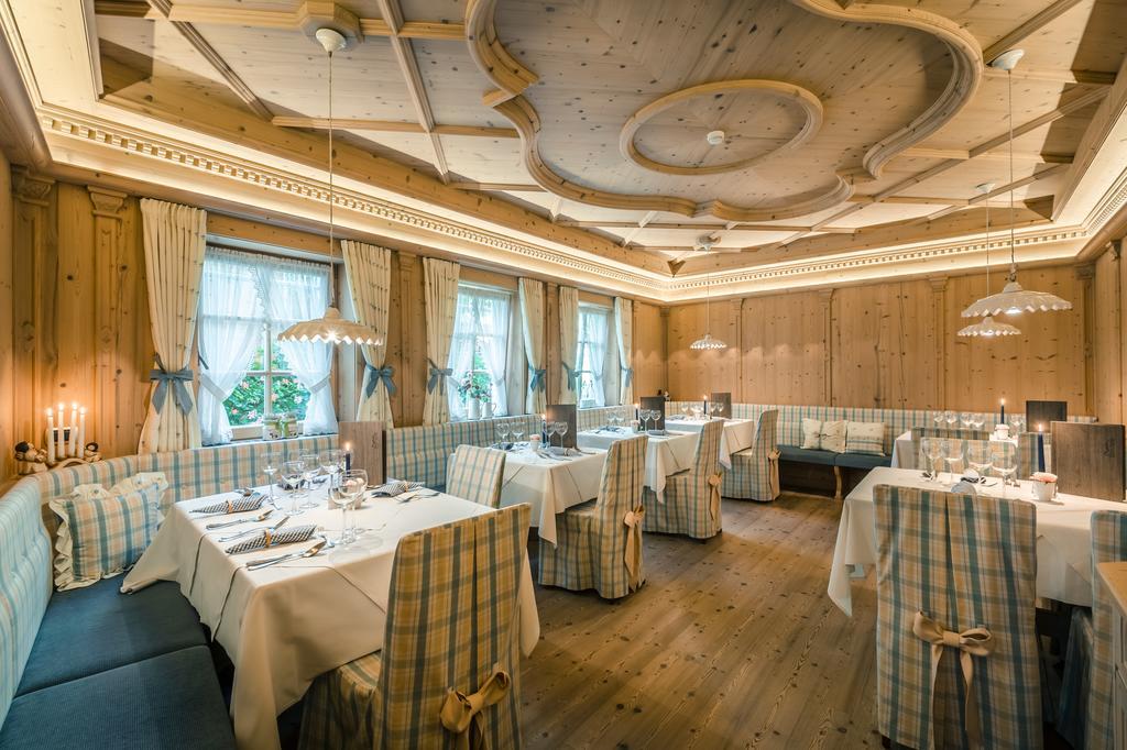 אורטיסיי Hotel Maria מראה חיצוני תמונה